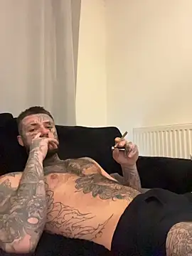 Snapshot of magicmichaell chatting on 03/31/26, 09:43 magicmichaell online show from 03/31/26, 09:43