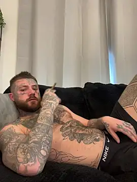 Snapshot of magicmichaell chatting on 04/12/26, 10:09 magicmichaell online show from 04/12/26, 10:09