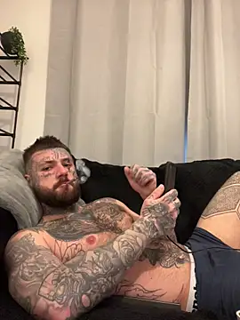 Snapshot of magicmichaell chatting on 04/17/26, 08:06 magicmichaell online show from 04/17/26, 08:06