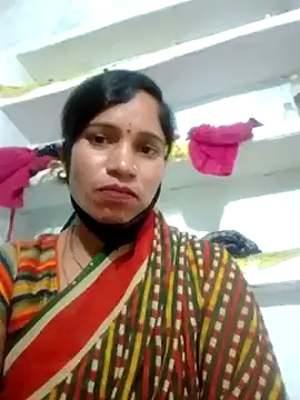 Snapshot of DESIIDIVA chatting on 11/21/25, 03:11 DESIIDIVA online show from 11/21/25, 03:11