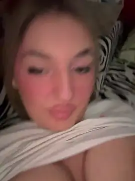 Marisaaasss online show from 01/12/26, 01:27