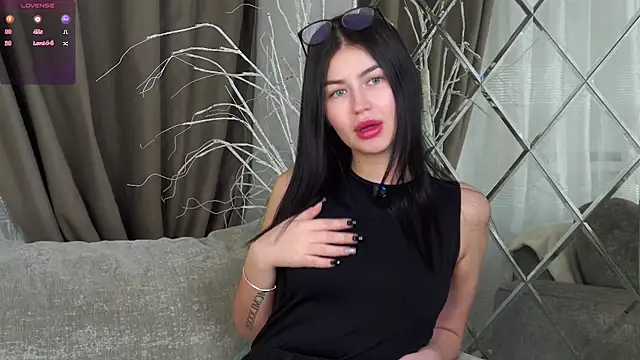 CoreenYorton online show from 02/07/26, 01:09