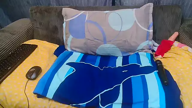 Snapshot of DarkCherryx chatting on 04/12/26, 07:57 DarkCherryx online show from 04/12/26, 07:57