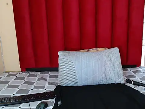 ChoklitBerry online show from 11/16/25, 02:33