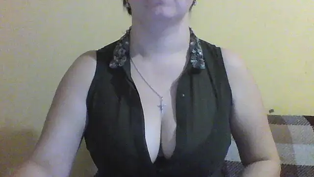 Vitalina282128 online show from 11/23/25, 11:04