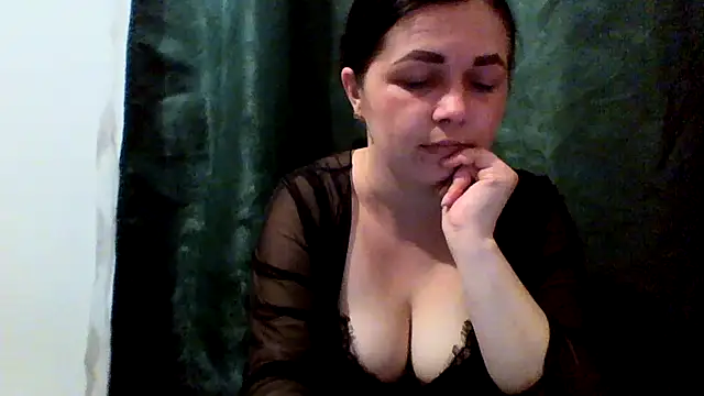 Vitalina282128 online show from 05/27/26, 06:05
