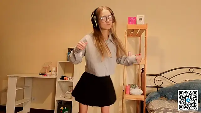 HoaPatton online show from 12/03/25, 11:08