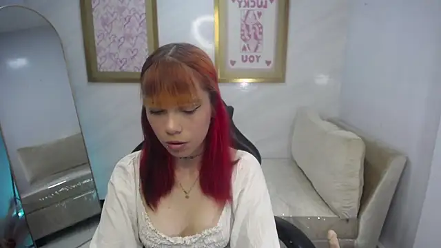 Sweet Kitty v online show from 11/15/25, 01:40