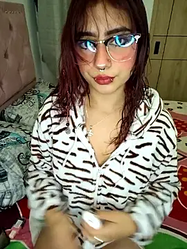 Snapshot of Sarah_Lark- chatting on 01/18/26, 01:09 Sarah Lark- online show from 01/18/26, 01:09