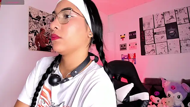 Snapshot of lilithDraven_ chatting on 04/15/26, 10:54 lilithDraven online show from 04/15/26, 10:54