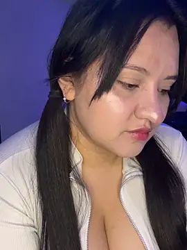 Snapshot of Just_danna chatting on 11/26/25, 06:03 Just danna online show from 11/26/25, 06:03