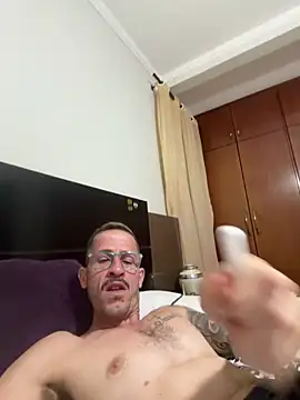 Snapshot of Lucasjandre chatting on 05/16/26, 12:18 Lucasjandre online show from 05/16/26, 12:18