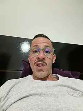 Snapshot of Lucasjandre chatting on 06/30/26, 08:32 Lucasjandre online show from 06/30/26, 08:32