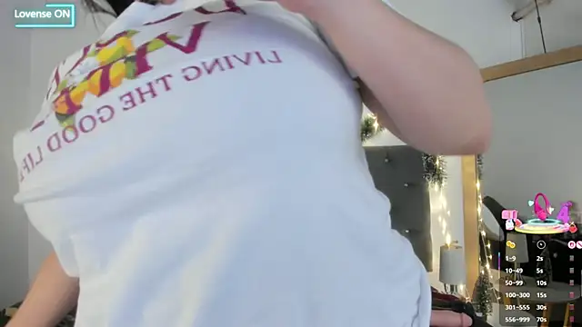 Sara puertaa  online show from 12/03/25, 05:11