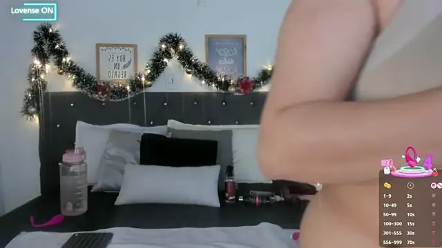 Sara puertaa  online show from 12/04/25, 07:33