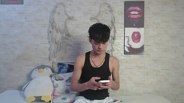 axel milo kairo and noa online show from 01/14/26, 10:14