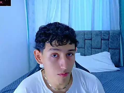 FelipeGonzalezz online show from 01/17/26, 12:21