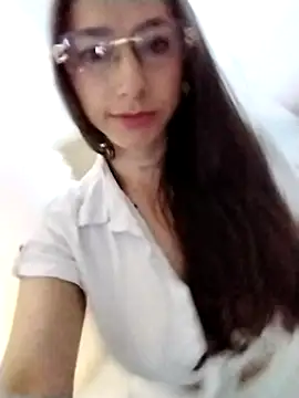 Snapshot of Samantha_curvy1 chatting on 11/20/25, 06:18 Samantha curvy1 online show from 11/20/25, 06:18