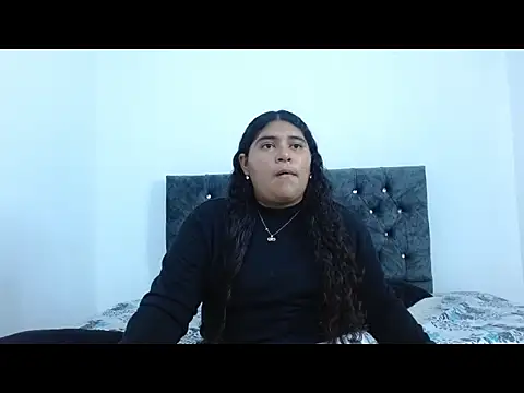 Snapshot of MeganWeb chatting on 11/24/25, 07:24 MeganWeb online show from 11/24/25, 07:24