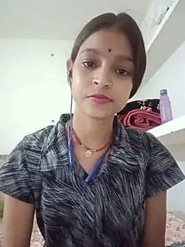 Snapshot of Mohnicute chatting on 05/17/26, 12:34 Mohnicute online show from 05/17/26, 12:34