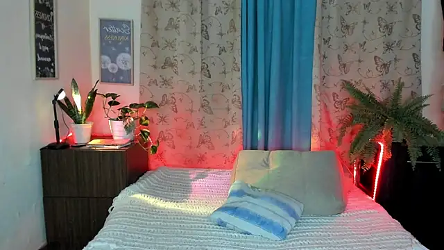 Angel White25 online show from 11/21/25, 11:25