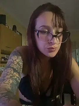 Snapshot of Taurina0105 chatting on 04/03/26, 05:27 Taurina0105 online show from 04/03/26, 05:27