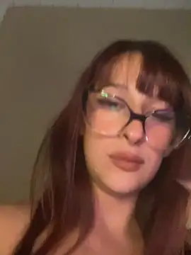 Snapshot of Taurina0105 chatting on 04/06/26, 06:47 Taurina0105 online show from 04/06/26, 06:47