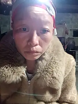 Snapshot of girl-hot2x chatting on 02/13/26, 11:01 girl-hot2x online show from 02/13/26, 11:01