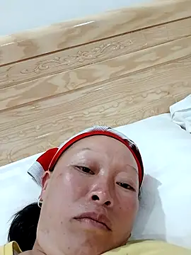 Snapshot of girl-hot2x chatting on 04/07/26, 01:22 girl-hot2x online show from 04/07/26, 01:22