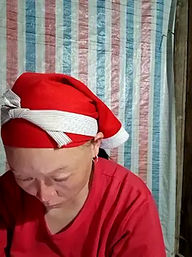 Snapshot of girl-hot2x chatting on 04/12/26, 01:16 girl-hot2x online show from 04/12/26, 01:16