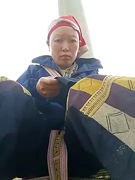 Snapshot of girl-hot2x chatting on 04/20/26, 02:14 girl-hot2x online show from 04/20/26, 02:14