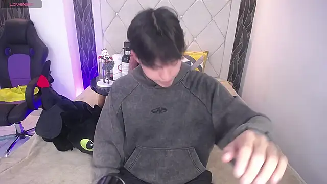 Samu FoXXX online show from 11/17/25, 08:03