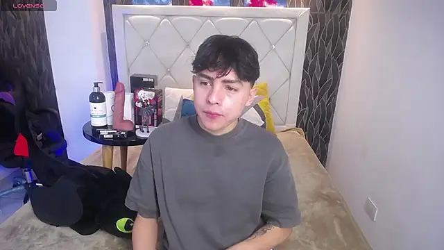 Samu FoXXX online show from 11/23/25, 08:19