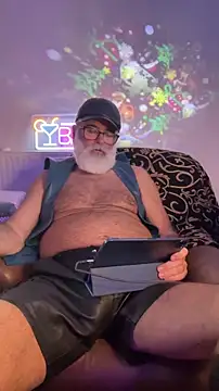 LeatherSdaddy online show from 12/16/25, 02:49