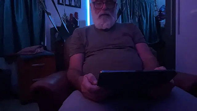 LeatherSdaddy online show from 04/04/26, 11:46