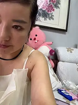 Snapshot of oo-shanshan chatting on 04/16/26, 12:00 oo-shanshan online show from 04/16/26, 12:00