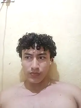 Snapshot of Novato_o chatting on 04/19/26, 10:34 Novato o online show from 04/19/26, 10:34
