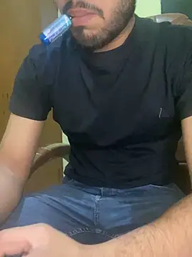 Snapshot of hotyyyyjonny chatting on 04/19/26, 05:29 hotyyyyjonny online show from 04/19/26, 05:29