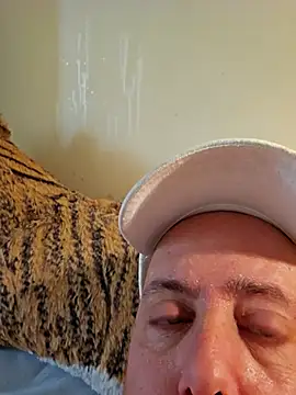 Snapshot of Body1978_M chatting on 11/16/25, 10:10 Body1978 M online show from 11/16/25, 10:10