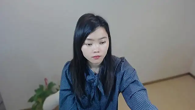 Snapshot of Shaurk chatting on 03/15/26, 02:39 Shaurk online show from 03/15/26, 02:39