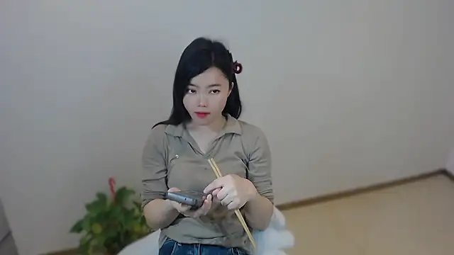 Snapshot of Shaurk chatting on 03/16/26, 03:56 Shaurk online show from 03/16/26, 03:56