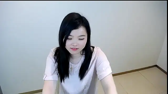 Snapshot of Shaurk chatting on 03/21/26, 08:19 Shaurk online show from 03/21/26, 08:19