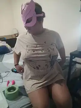 Charliizinpink online show from 04/18/26, 11:47