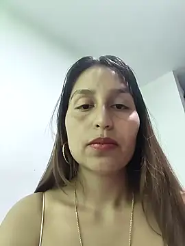 Snapshot of IsabellaaSwann chatting on 11/14/25, 12:15 IsabellaaSwann online show from 11/14/25, 12:15