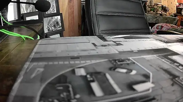 Chrisatmiami online show from 11/20/25, 05:23