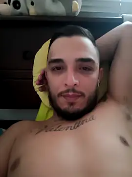 Snapshot of mohamedkarimm chatting on 12/20/25, 01:40 mohamedkarimm online show from 12/20/25, 01:40