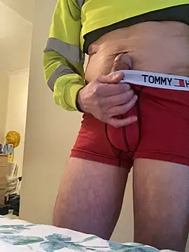 Snapshot of funguy19782 chatting on 02/18/26, 04:25 funguy19782 online show from 02/18/26, 04:25