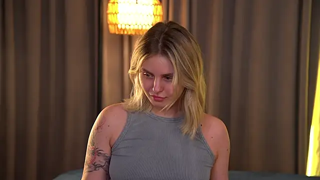 LilithEve  online show from 11/11/25, 05:46