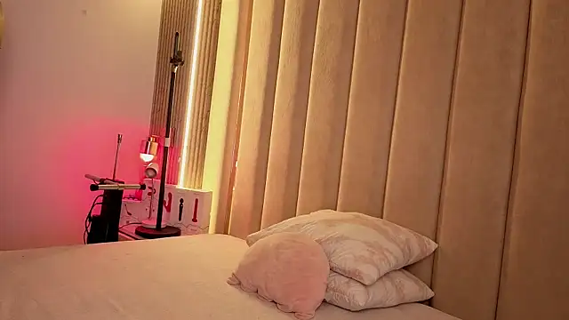 Snapshot of Iamnyxy chatting on 04/06/26, 11:33 Iamnyxy online show from 04/06/26, 11:33