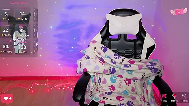 Snapshot of Melody_Ghot chatting on 04/15/26, 02:35 Melody Ghot online show from 04/15/26, 02:35